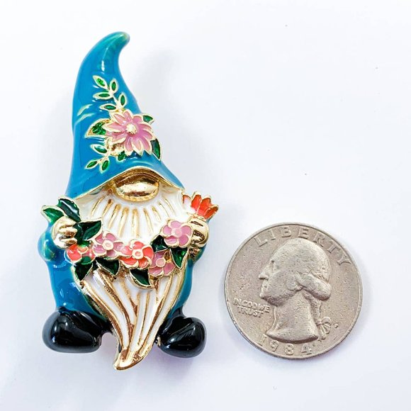 Flower-Loving Garden Gnome Pin/ Brooch - NEW - Picture 2 of 5
